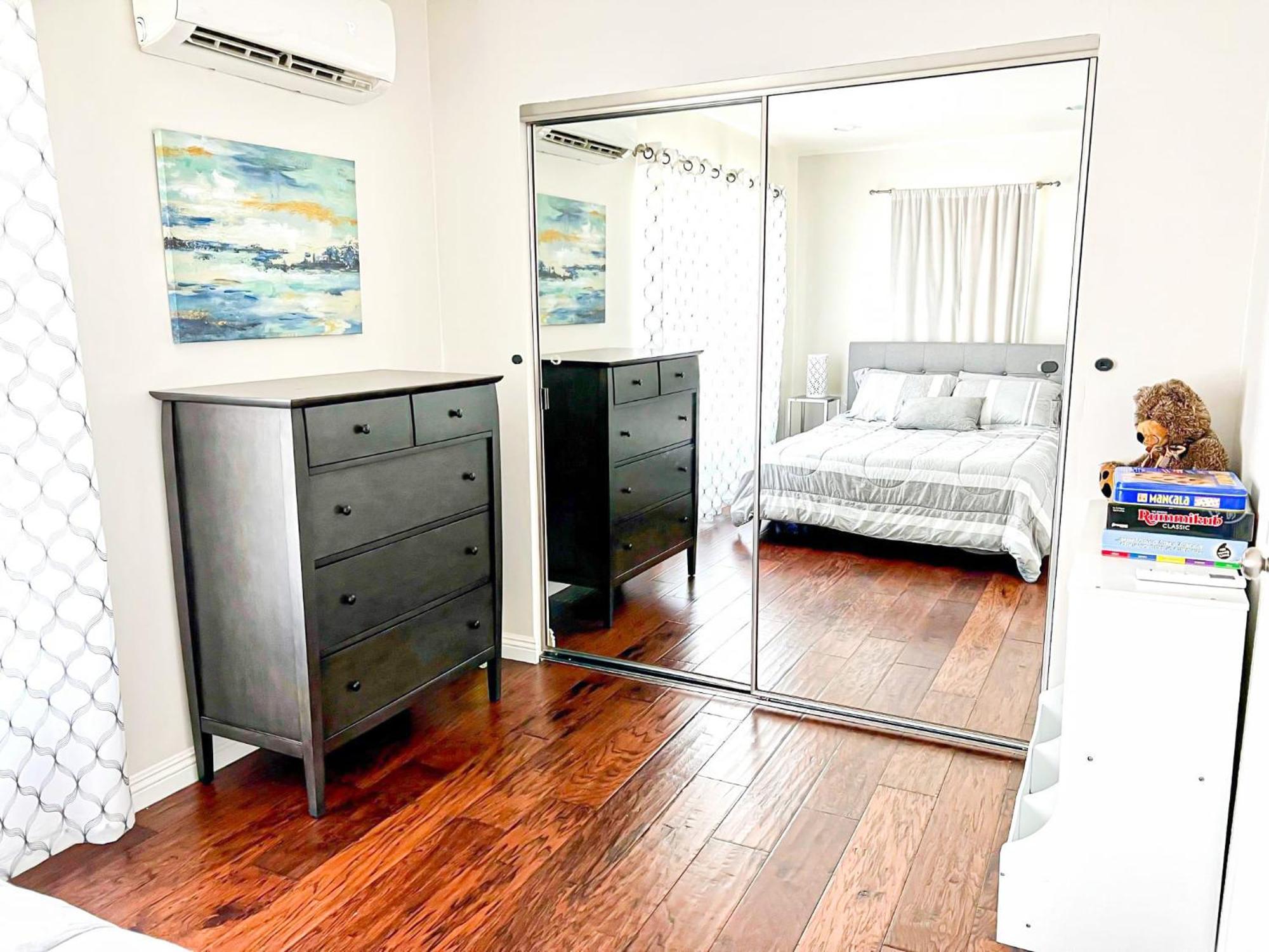 Modern 2-Bedroom Haven In The Heart Of La- Hud-Vp ลอสแอนเจลิส ภายนอก รูปภาพ
